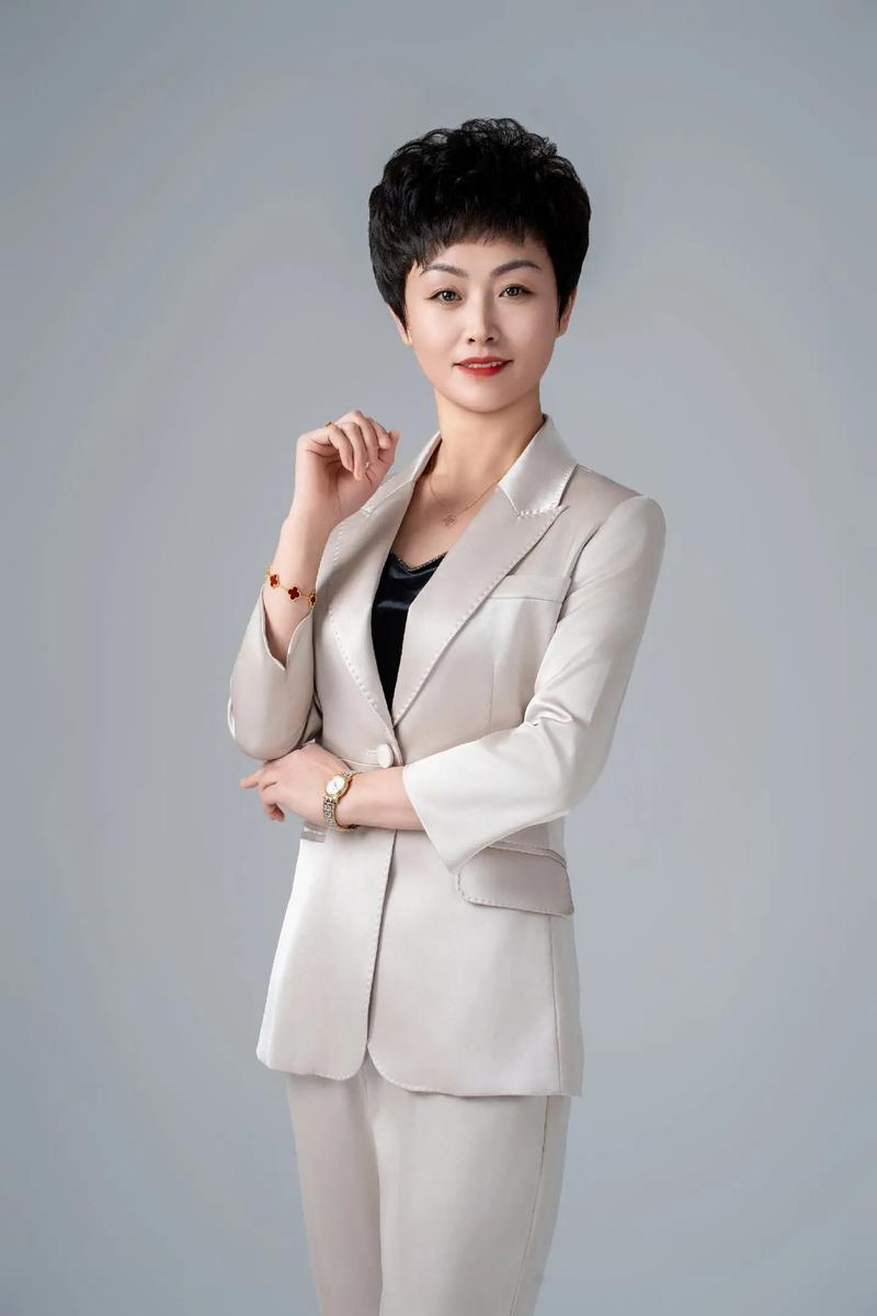 现代形象设计工作室:打造独一无二的你